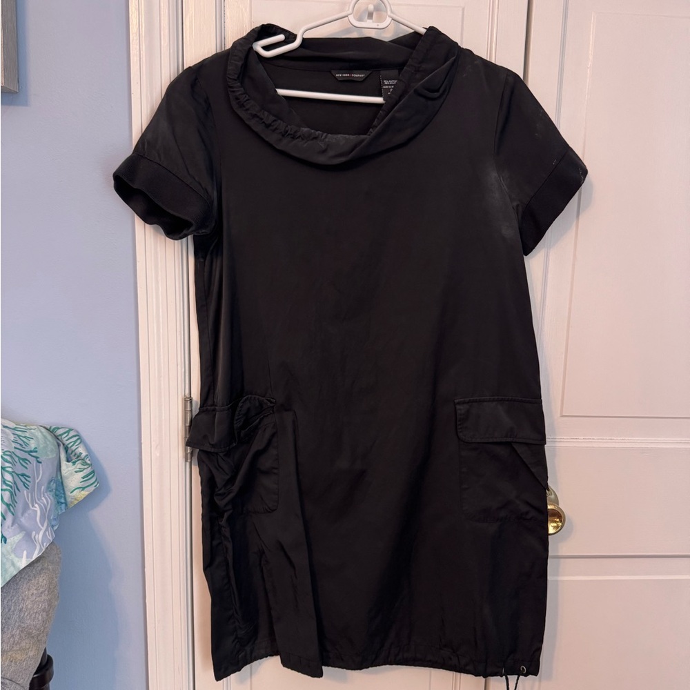 Chic 🖤 Effortless Black Utility Tunic Dress | New York & Company 🖤 - Picture 5 of 6